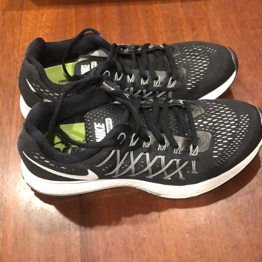 Nike zoom Pegasus 32 women’s sneakers 7.5 black